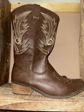 Brown Western Embroidered Mid-Calf Women’s Boot